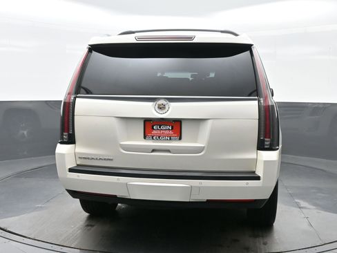 Used 2015 Cadillac Escalade Luxury image 5