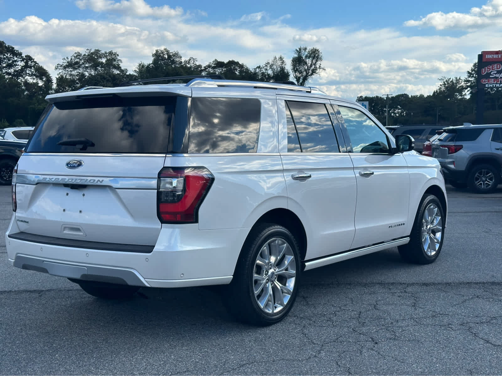 Used 2019 Ford Expedition Platinum AWD/4WD image 7