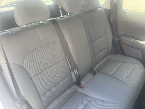 Used 2022 Kia Niro LX image 29