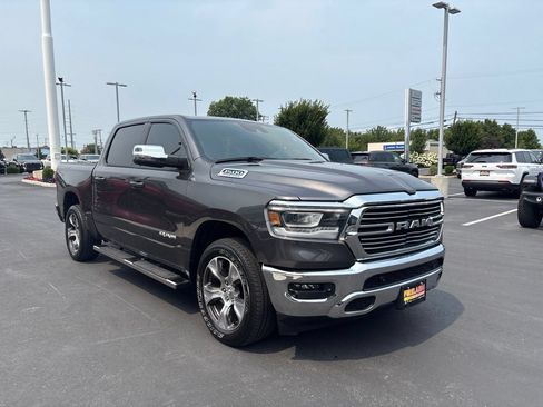 Used 2023 RAM 1500 Laramie AWD/4WD image 7