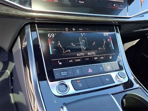 Used 2025 Audi Q7 3.0T Premium Plus image 16