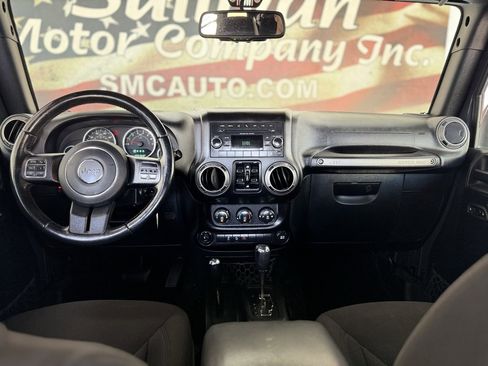 Used 2017 Jeep Wrangler Unlimited Sport image 28