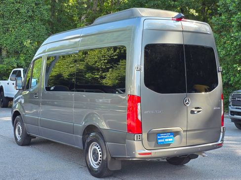 Used 2019 Mercedes-Benz Sprinter 2500 image 4