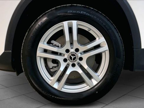 Used 2023 Mercedes-Benz GLA 250 4MATIC image 11