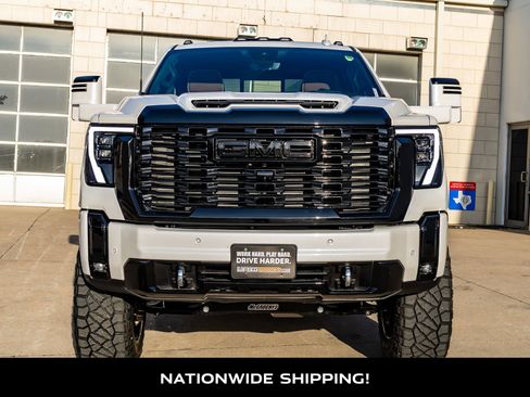 Used 2025 GMC Sierra 2500 Denali Ultimate w/ Max Trailering Package image 4