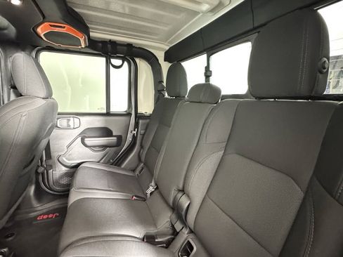 Used 2022 Jeep Gladiator Sport AWD/4WD image 27