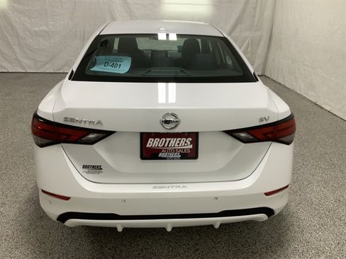 Used 2021 Nissan Sentra SV FWD image 6