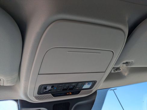 New 2025 Ford Expedition Platinum w/ Driver's Package image 24