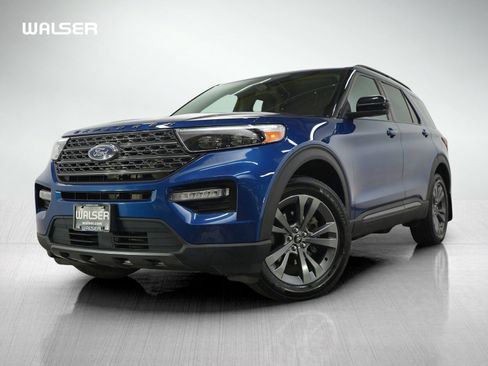 Used 2023 Ford Explorer XLT w/ XLT Sport Appearance Package AWD/4WD image 1