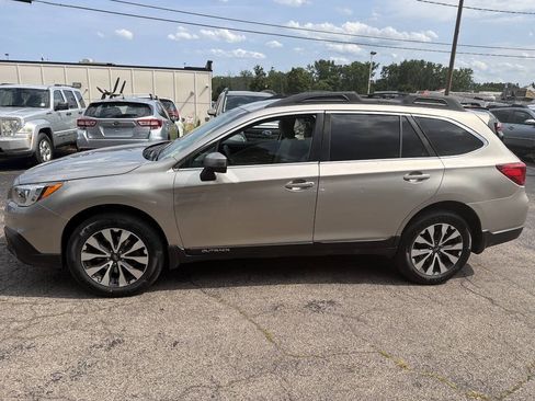 Used 2016 Subaru Outback 2.5i Limited AWD/4WD image 14