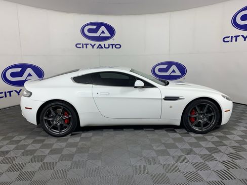 Used 2012 Aston Martin V8 Vantage Coupe RWD image 2