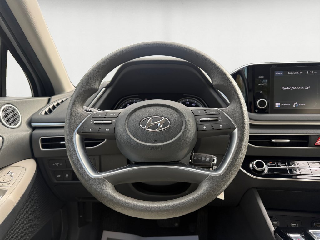 Used 2023 Hyundai Sonata SE FWD image 13