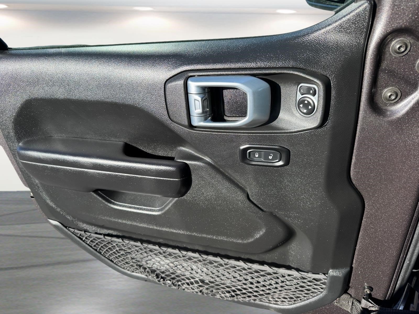 Used 2021 Jeep Wrangler Unlimited Sport AWD/4WD image 23