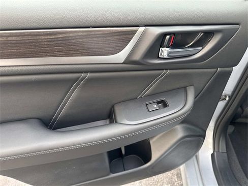 Used 2019 Subaru Legacy 2.5i Limited image 8