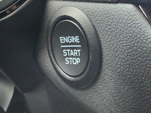 Certified 2025 Ford Escape ST-Line w/ Equipment Group 301A image 23