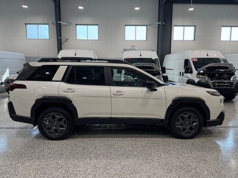 Used 2026 Subaru Outback Premium AWD/4WD image 5