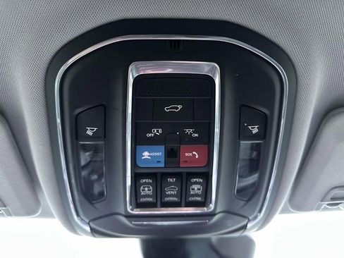 Used 2022 Jeep Grand Cherokee L Limited image 79