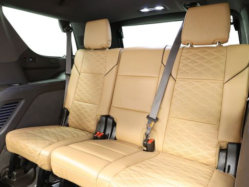 Used 2021 Cadillac Escalade Sport image 4