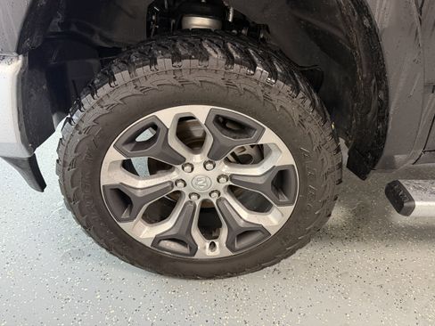 Used 2022 RAM 1500 Limited w/ Bed Utility Group image 35