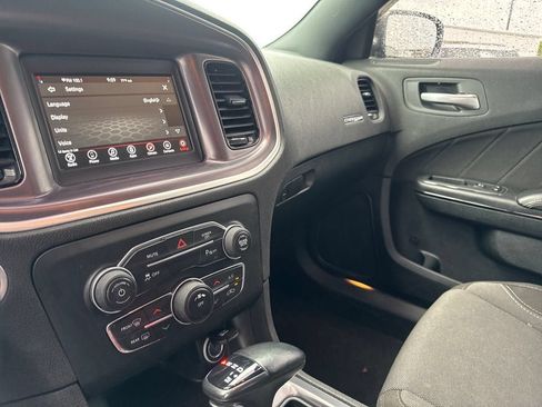 Used 2020 Dodge Charger SXT w/ Blacktop Package RWD image 20