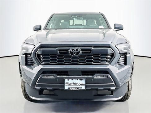 New 2025 Toyota Tacoma TRD Off-Road image 2