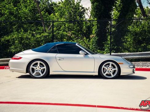 Used 2006 Porsche 911 Carrera RWD image 30