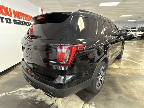 Used 2016 Ford Explorer Sport w/ Equipment Group 401A AWD/4WD image 4
