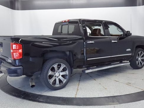 Used 2015 Chevrolet Silverado 1500 High Country w/ High Country Premium Package AWD/4WD image 5