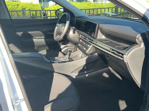 Used 2025 Hyundai Tucson SE AWD/4WD image 29
