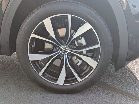 New 2026 Volkswagen Atlas Cross Sport SEL Premium R-Line image 12