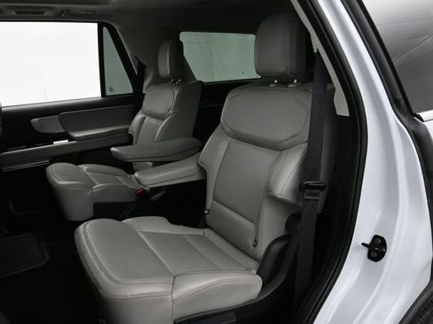 Certified 2025 Ford Expedition Active AWD/4WD image 28