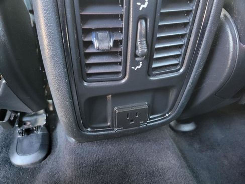Used 2018 Jeep Grand Cherokee Laredo AWD/4WD image 22