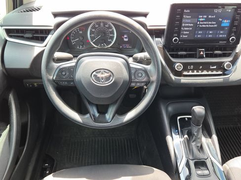 Certified 2022 Toyota Corolla LE FWD image 11
