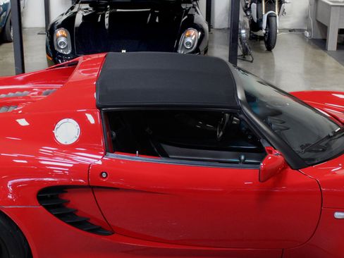 Used 2005 Lotus Elise image 16