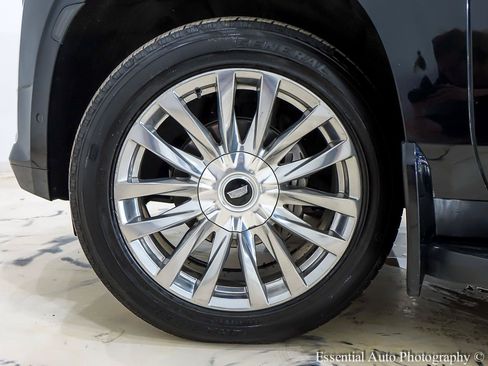 Used 2022 Cadillac Escalade ESV Premium Luxury AWD/4WD image 12