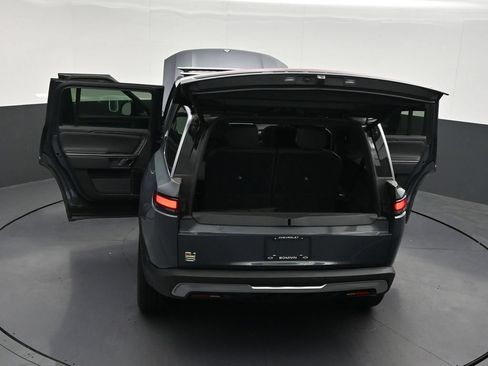 Used 2022 Rivian R1S Launch Edition Quad AWD/4WD image 36