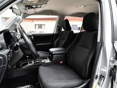 Used 2015 Toyota 4Runner Trail AWD/4WD image 32