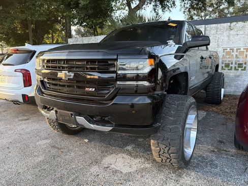 Used 2017 Chevrolet Silverado 1500 LTZ Z71 w/ Midnight Edition AWD/4WD image 10