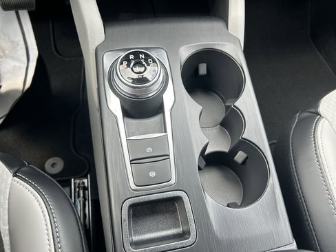 New 2025 Ford Escape SE image 18