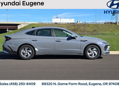 New 2025 Hyundai Sonata SE image 3