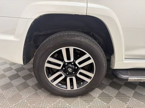 Used 2020 Toyota 4Runner Limited AWD/4WD image 19