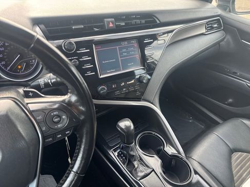 Used 2019 Toyota Camry SE image 20