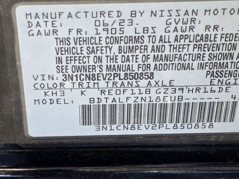 Used 2023 Nissan Versa SV image 33