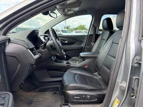 Used 2024 GMC Terrain SLT AWD/4WD image 5