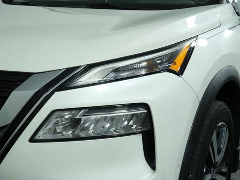 Used 2023 Nissan Rogue SL w/ SL Premium Package AWD/4WD image 14