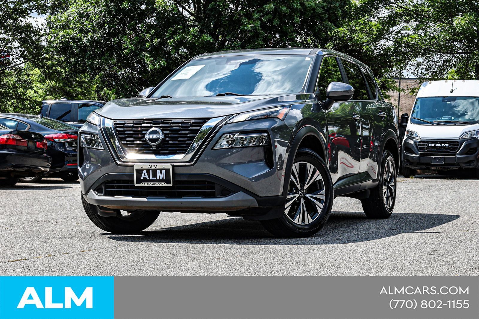 Used 2023 Nissan Rogue SV FWD image 2