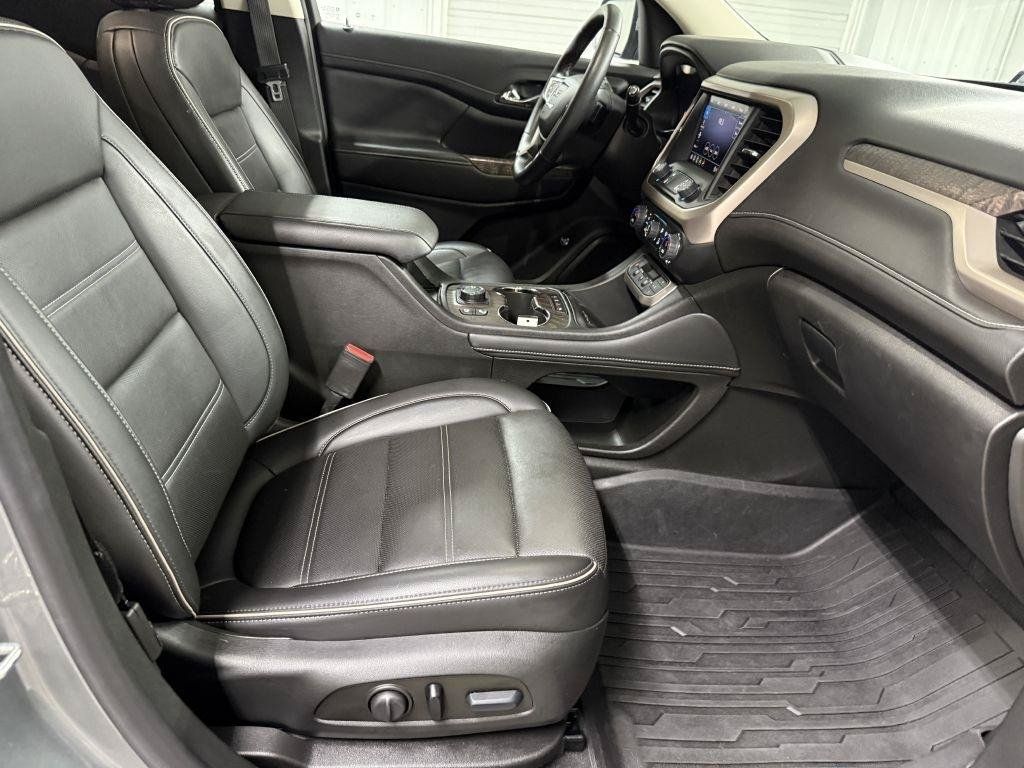 Used 2023 GMC Acadia Denali w/ Denali Ultimate Package AWD/4WD image 42