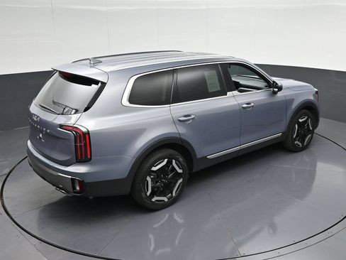 Used 2025 Kia Telluride EX FWD image 20
