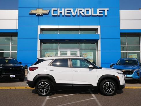 Used 2025 Chevrolet TrailBlazer LT AWD/4WD image 25