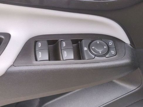 Used 2022 Chevrolet Equinox LS w/ LS Convenience Package image 14